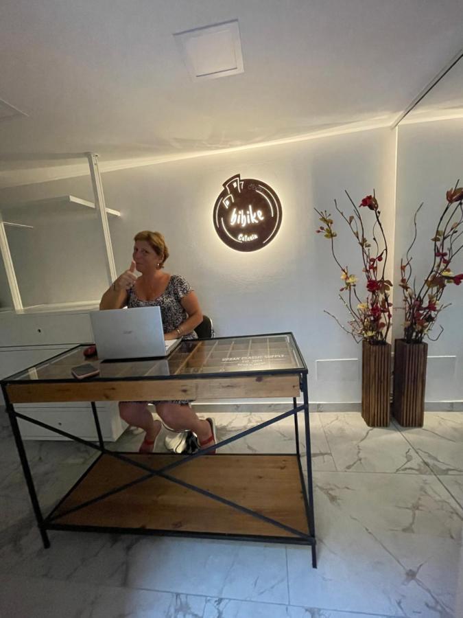 Bibike Apartment Catania Bagian luar foto