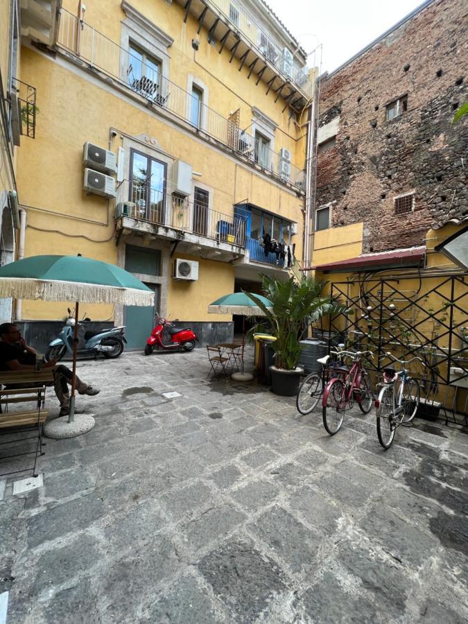 Bibike Apartment Catania Bagian luar foto